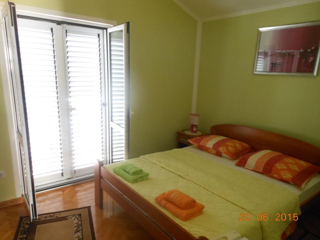 Lorena Rooms Risan Exteriér fotografie