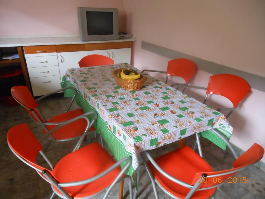 Lorena Rooms Risan Exteriér fotografie