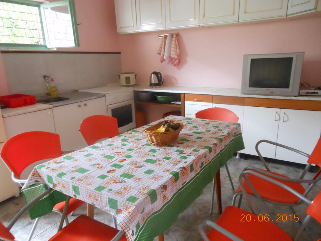 Lorena Rooms Risan Exteriér fotografie