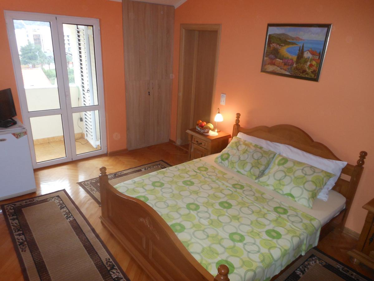 Lorena Rooms Risan Exteriér fotografie