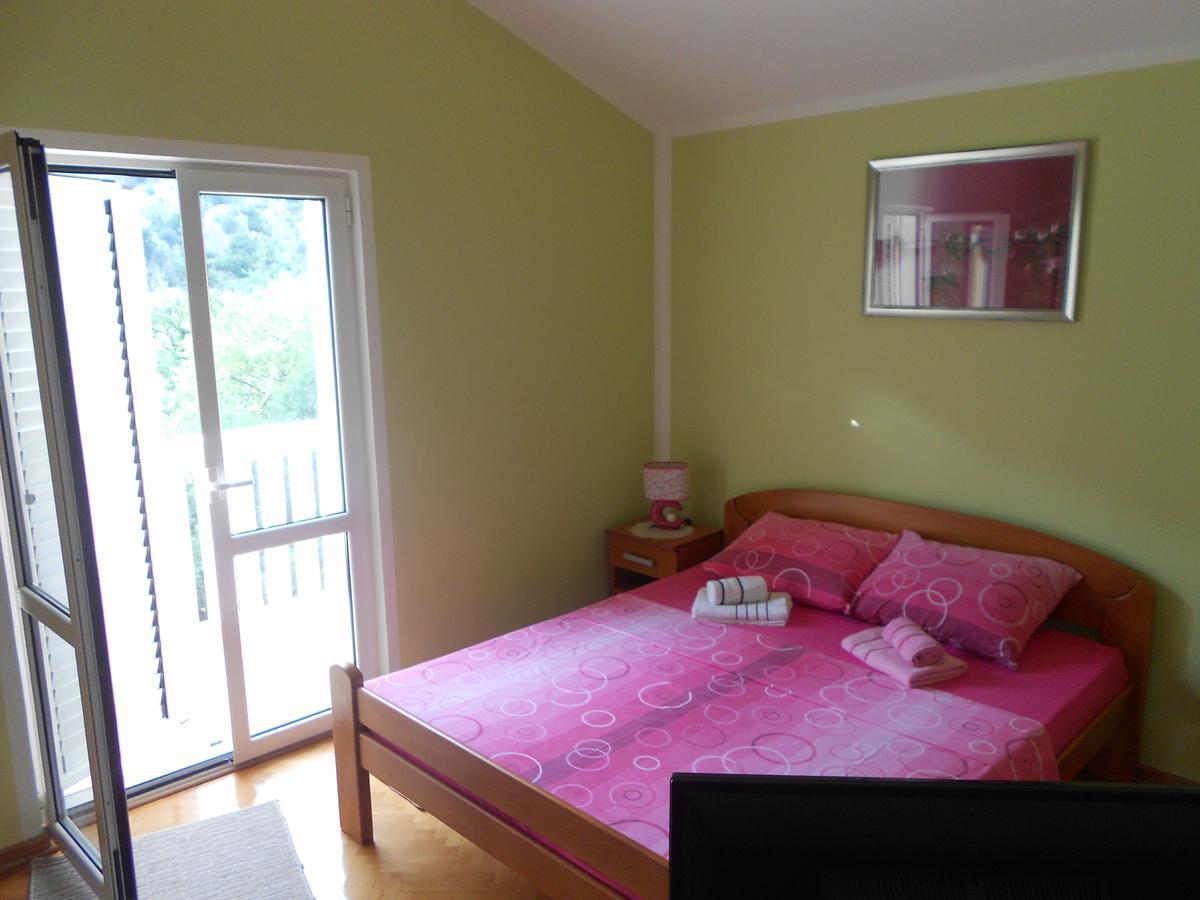 Lorena Rooms Risan Exteriér fotografie